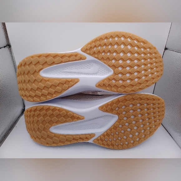 NEW Nike Quest 6 Road Running Shoe In Phantom&MatallicGold&Sail Size W:13 M:10.5 main image 13